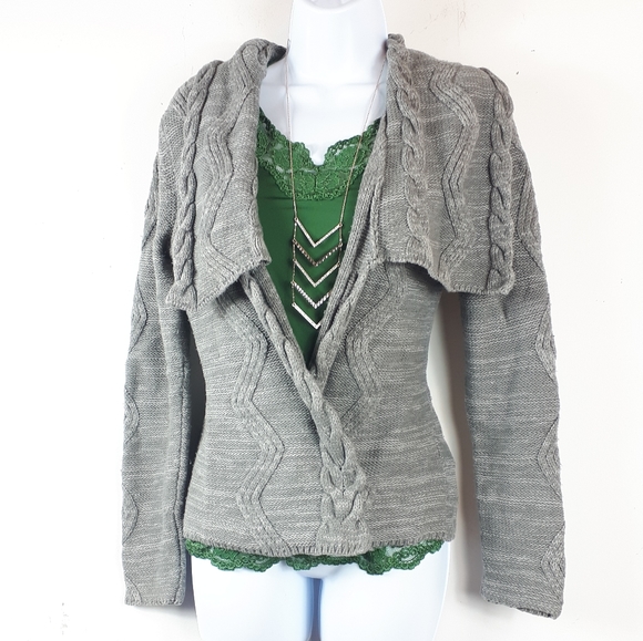 Kenar Sweaters - Kenar, grey cable knit fitted cardigan